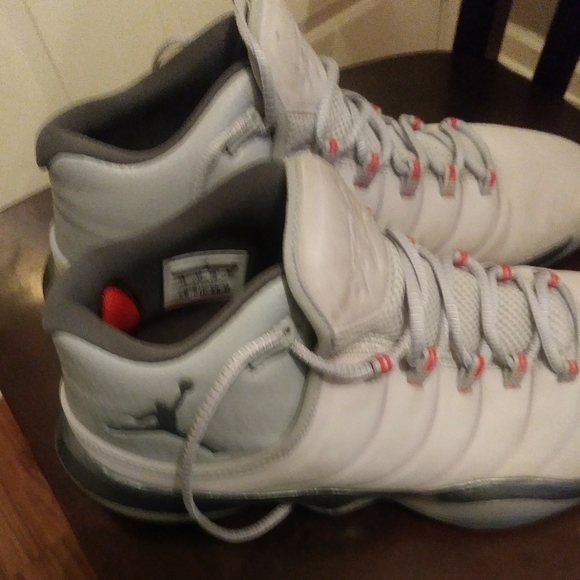 Sneakers - Picture 4 of 4